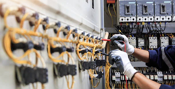 Professional Electrician technician working in Braidwood, IL